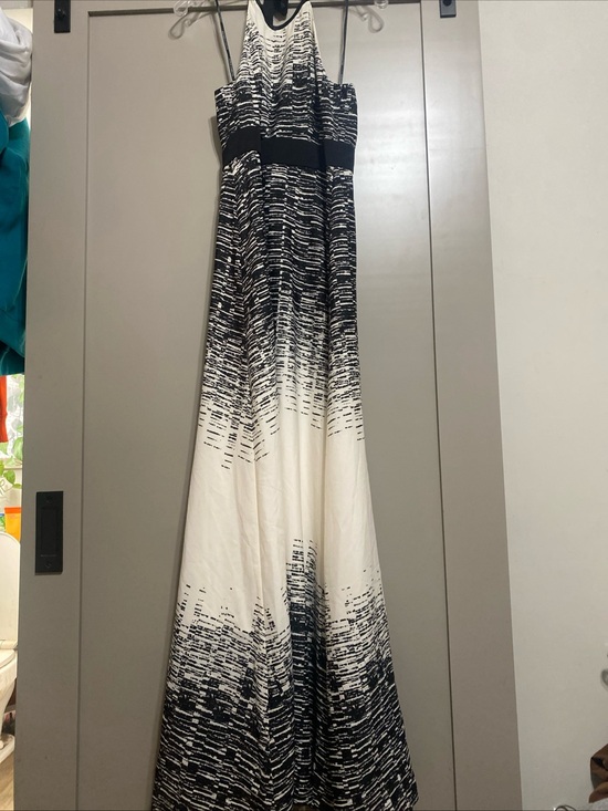 Vince Camuto Dresses & Skirts - Vince Camuto Black & White Halter Ombre Maxi Gown